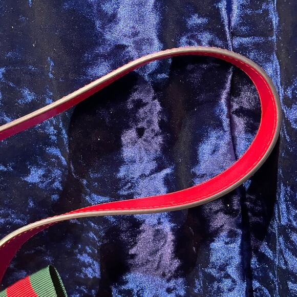 Gucci Sylvie Leather Shoulder Bag Red with suede interior. - Picture 3 of 7